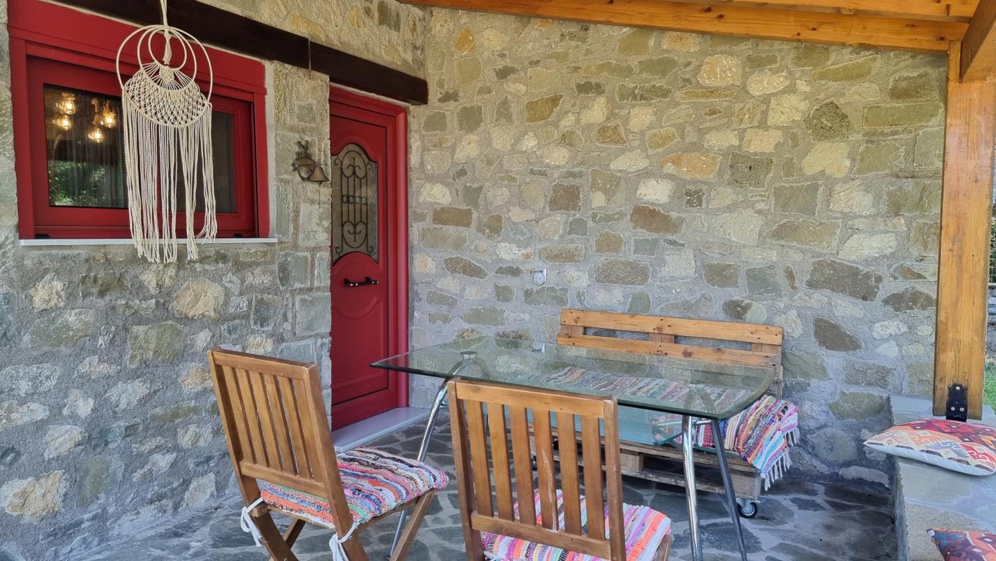 House With Big Garden And Barbeque In Nature Vourgareli 外观 照片