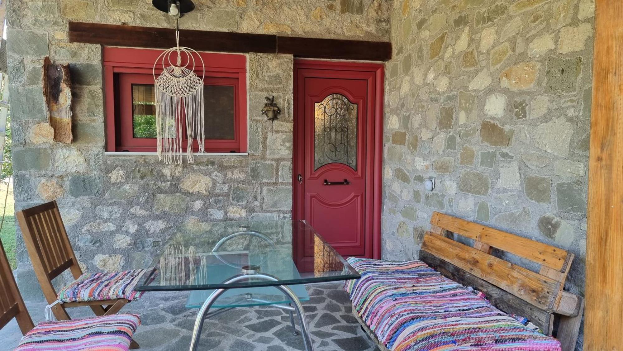 House With Big Garden And Barbeque In Nature Vourgareli 外观 照片