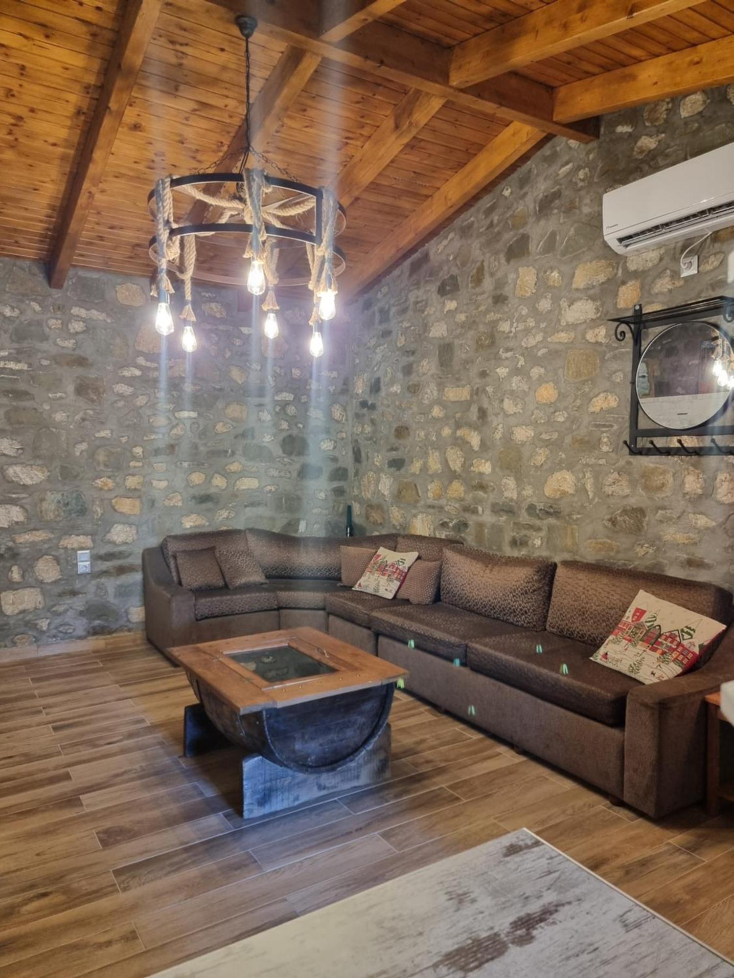 House With Big Garden And Barbeque In Nature Vourgareli 外观 照片